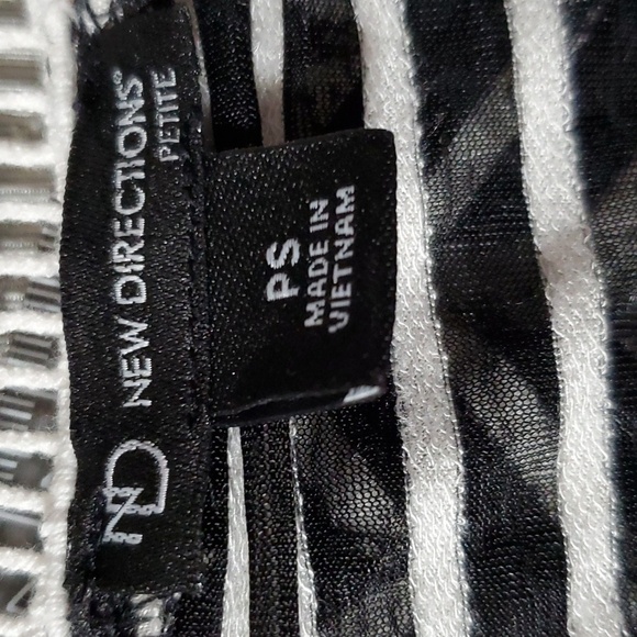 EUC New Directions Petite Striped Sheer Layered Blouse Size PS - Picture 8 of 9